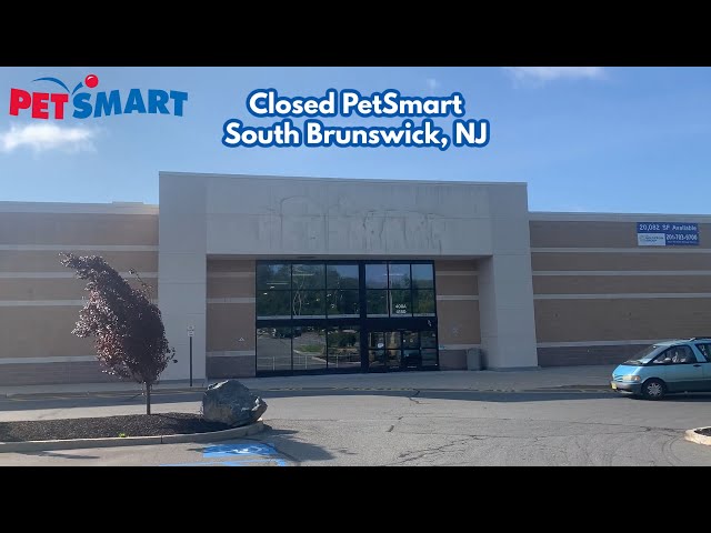 petsmart closes